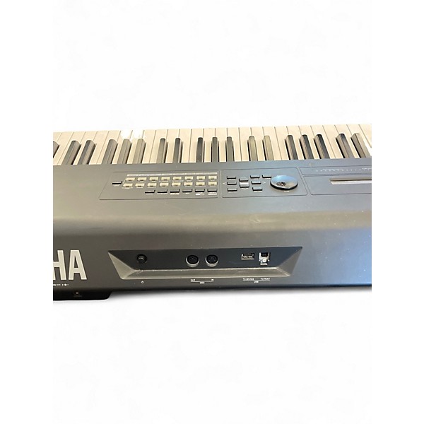 Used Yamaha MX88BK Synthesizer