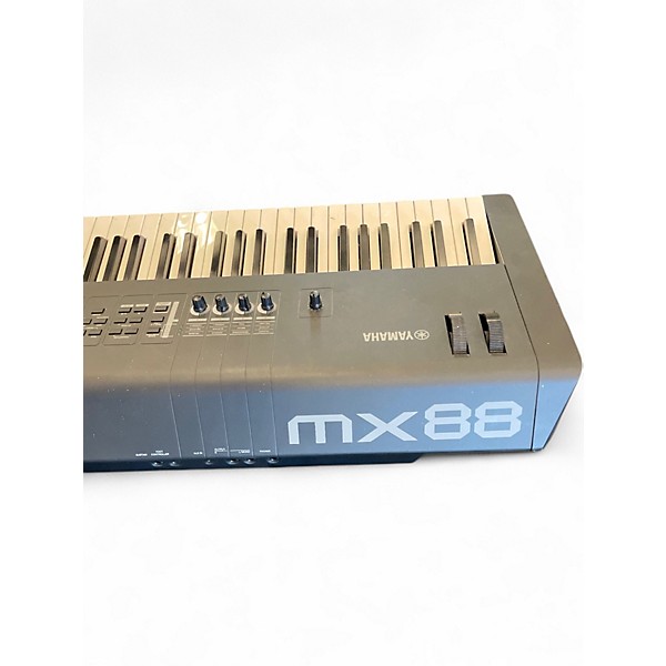 Used Yamaha MX88BK Synthesizer