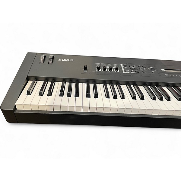 Used Yamaha MX88 Synthesizer