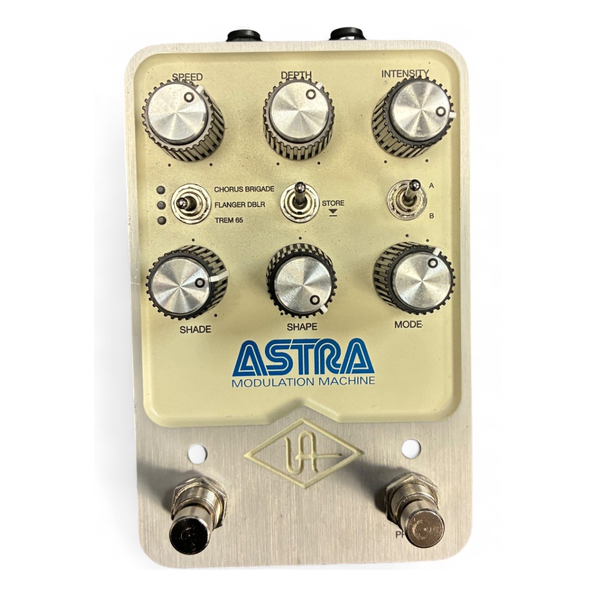 ギター UNIVERSAL AUDIO ASTRA MODULATION MACHINE Used 2020s Universal Audio Astra Modulation Machine Effect Pedal