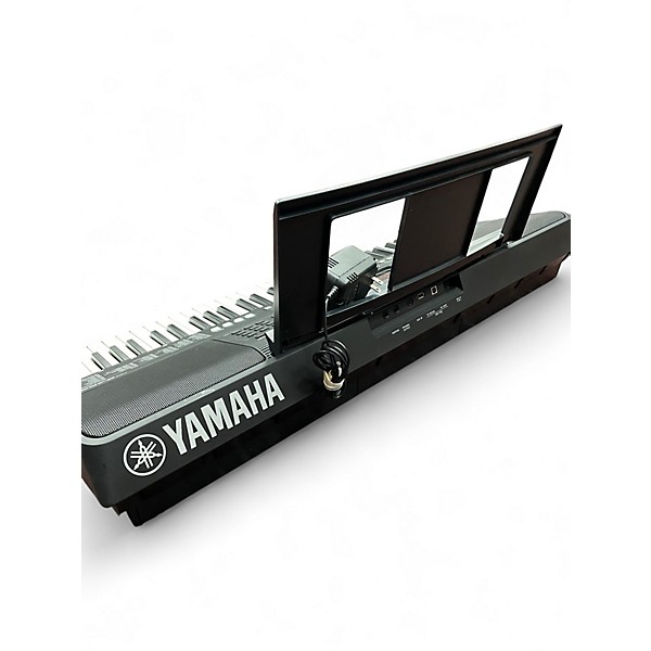 Used Yamaha PSRE463 61 key Portable Keyboard