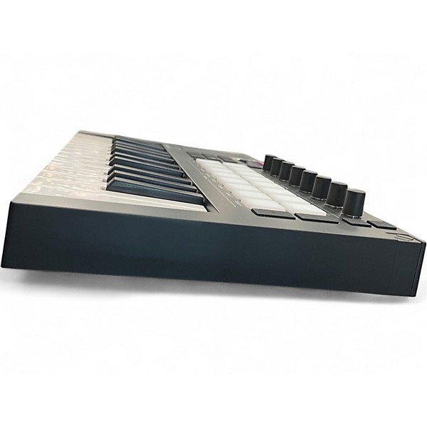 Used Novation Launchkey 25 Key MIDI Controller