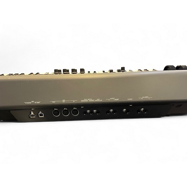 Used Yamaha MOXF8 88 Key Keyboard Workstation