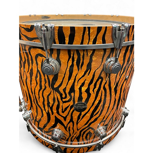 Used DW 4 Piece Collector's Series Kit Custom Graphic Drum Kit
