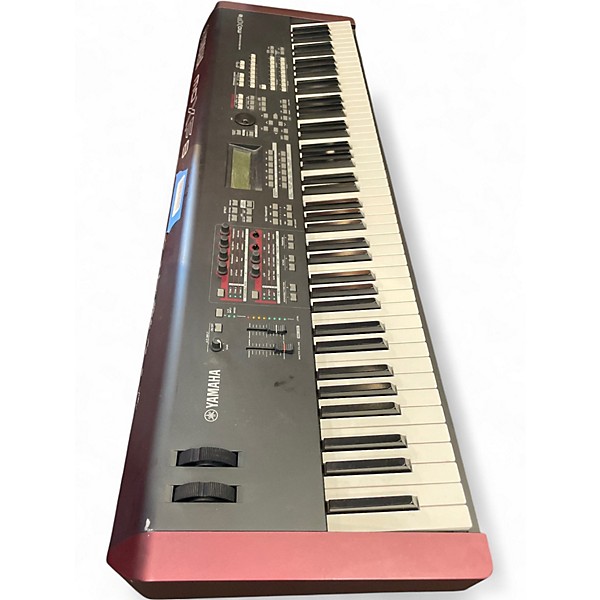 Used Yamaha MOXF8 88 Key Keyboard Workstation