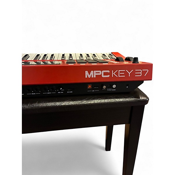 Used Akai Professional MPC 37 Key Keyboard Workstation