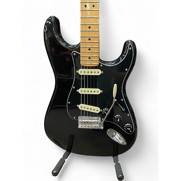 Used Fender American Standard Stratocaster Black Solid Body Electric Guitar