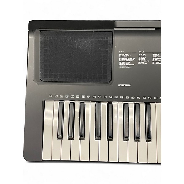 Used Yamaha PSREW300 76 Key Portable Keyboard