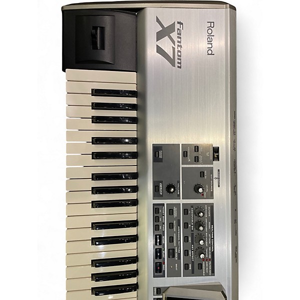 Used Roland Fantom X7 Keyboard Workstation
