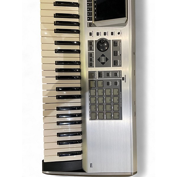 Used Roland Fantom X7 Keyboard Workstation