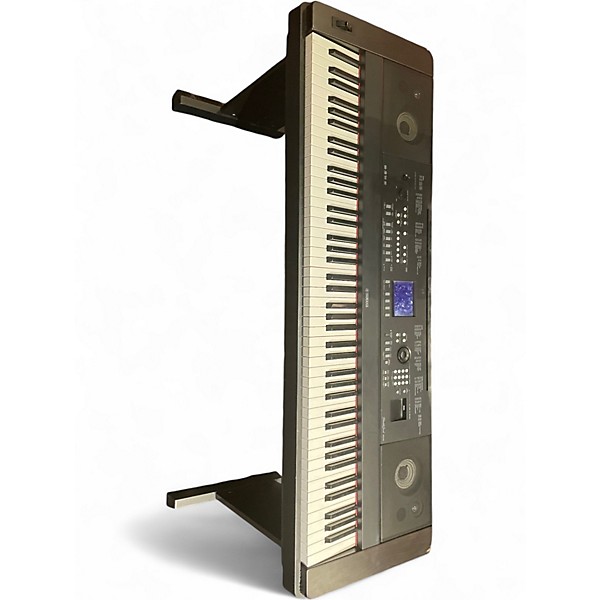 Used Yamaha DGX650 88 Key Portable Keyboard