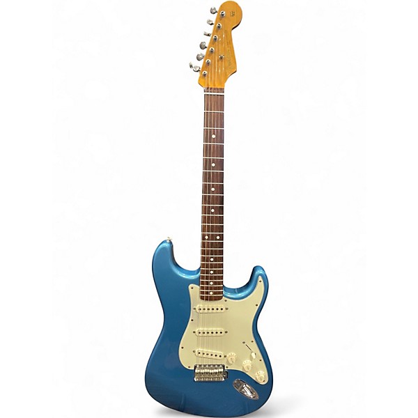 Used 2002 Fender Classic Series '60s Stratocaster Lake Placid Blue Solid Body Electric Guitar