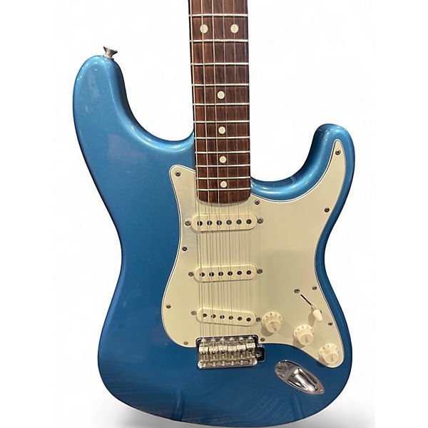 Used 2002 Fender Classic Series '60s Stratocaster Lake Placid Blue Solid Body Electric Guitar
