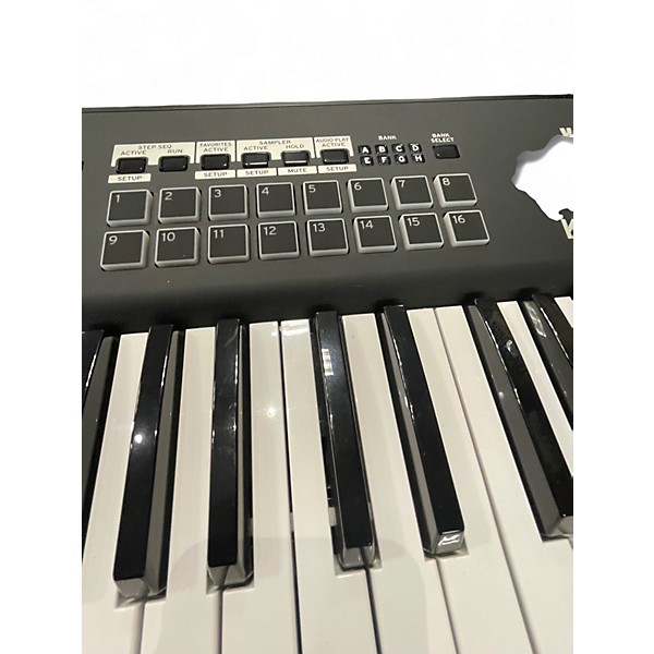 Used KORG KROSS 2 61 Key Keyboard Workstation
