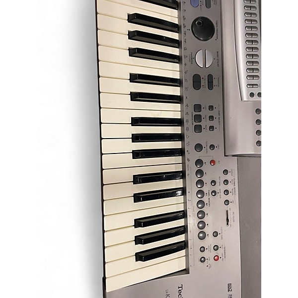 Used Technics SX-KN6000 Keyboard Workstation