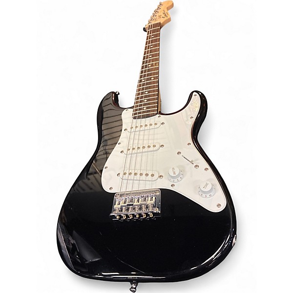 Used 2020s Squier Mini Affinity Stratocaster Black Electric Guitar
