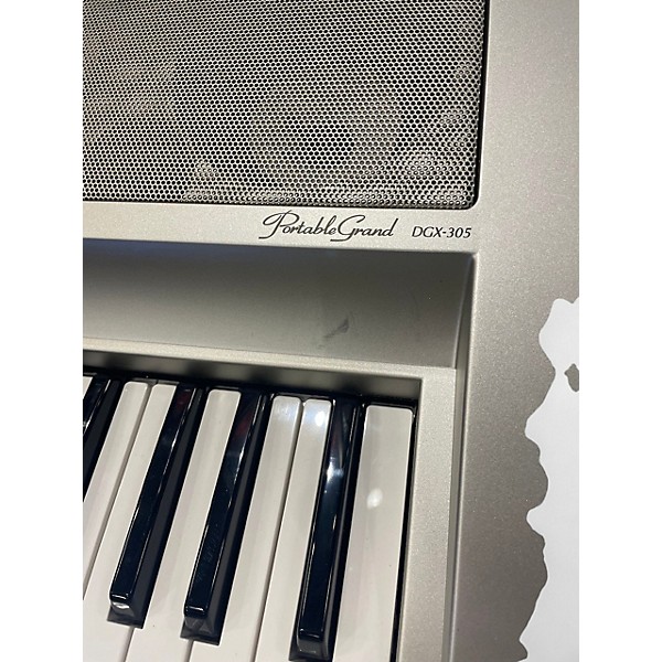 Used Yamaha DGX305 Stage Piano