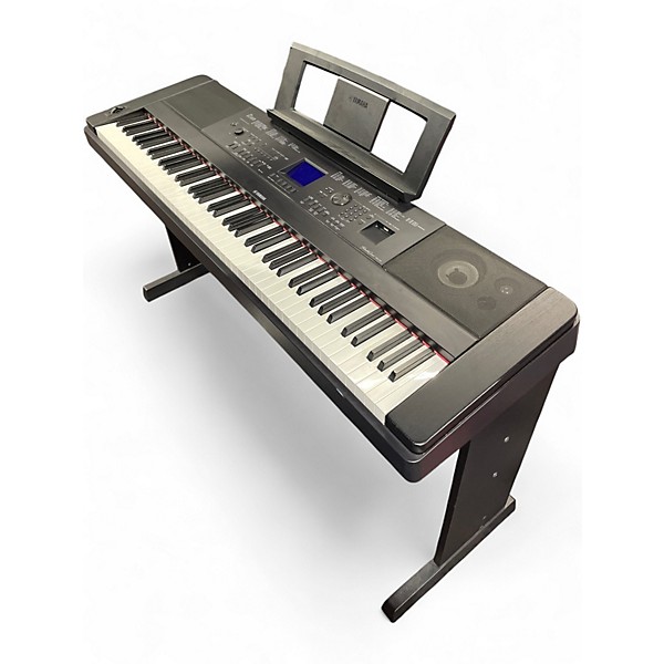 Used Yamaha DGX660 Portable Keyboard