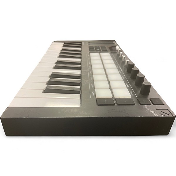 Used Novation Launchkey 25 Key MIDI Controller