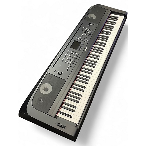 Used Yamaha dgx 670B Keyboard Workstation