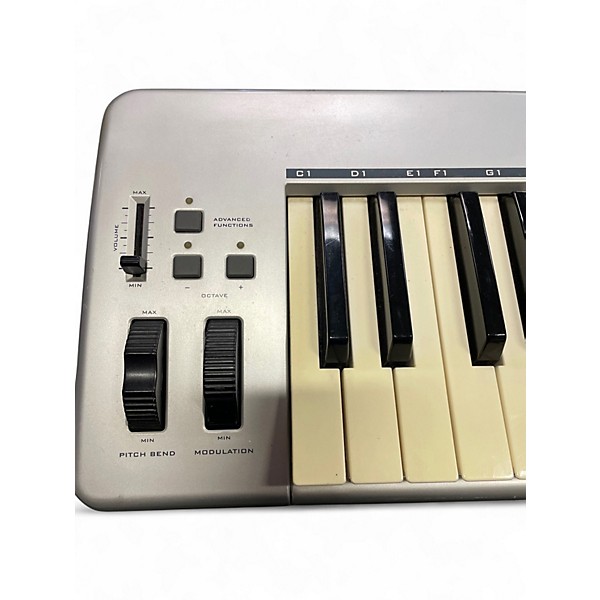 Used M-audio KEYSTATION 49E MIDI Controller
