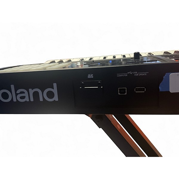 Used Roland Fantom 06 Keyboard Workstation