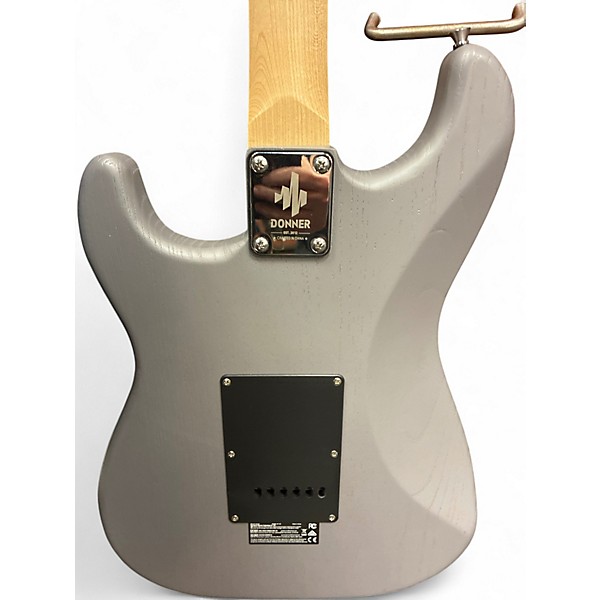 Used Donner STANDARD SERIES STRAT Gray Solid Body Electric Guitar