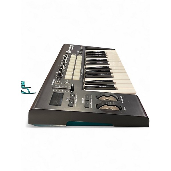 Used Novation Launchkey 25 mk 2 MIDI Controller