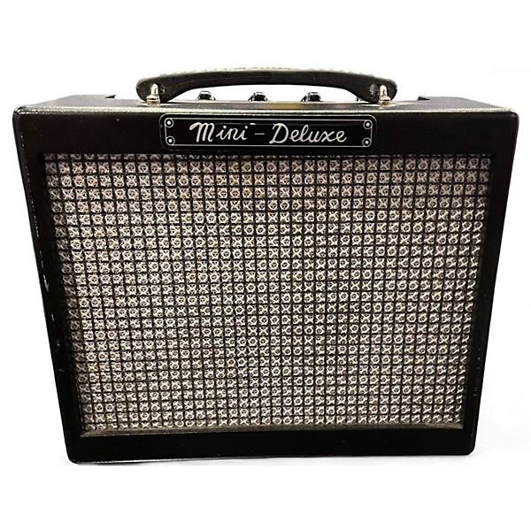 Used Fender MD-20 Battery Powered Amp