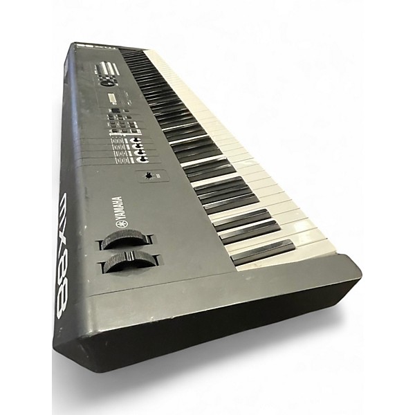 Used Yamaha MX88 Synthesizer