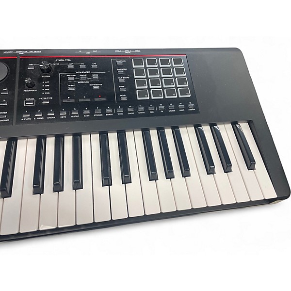 Used Roland Fantom 07 Keyboard Workstation