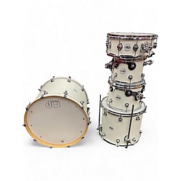 Used DW 5 Piece Design Series Classic White Drum Kit
