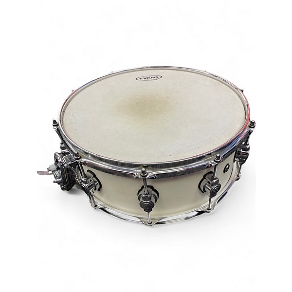Used DW 5 Piece Design Series Classic White Drum Kit