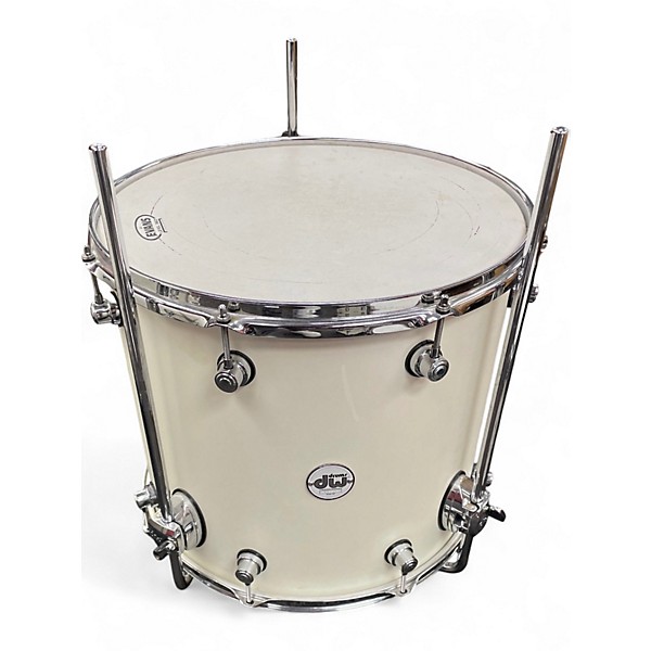 Used DW 5 Piece Design Series Classic White Drum Kit