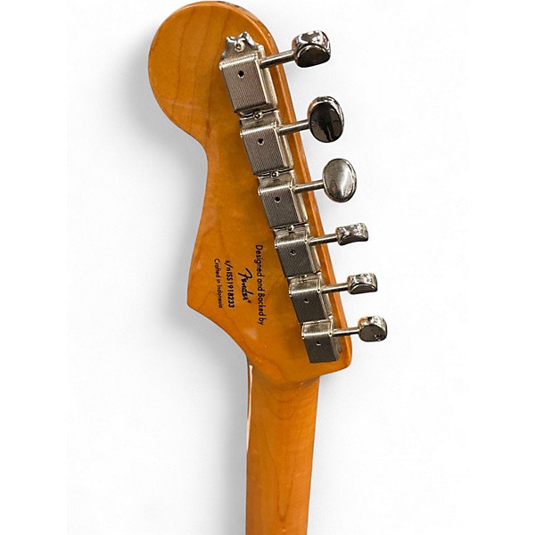 Used 2020 Squier Classic Vibe 1960S Stratocaster 3 Color Sunburst Solid Body Electric Guitar