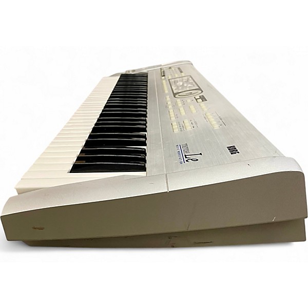 Used KORG Triton Le 61 Key Keyboard Workstation