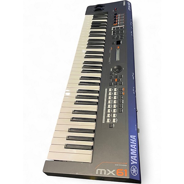 Used Yamaha MX61 61 Key Keyboard Workstation