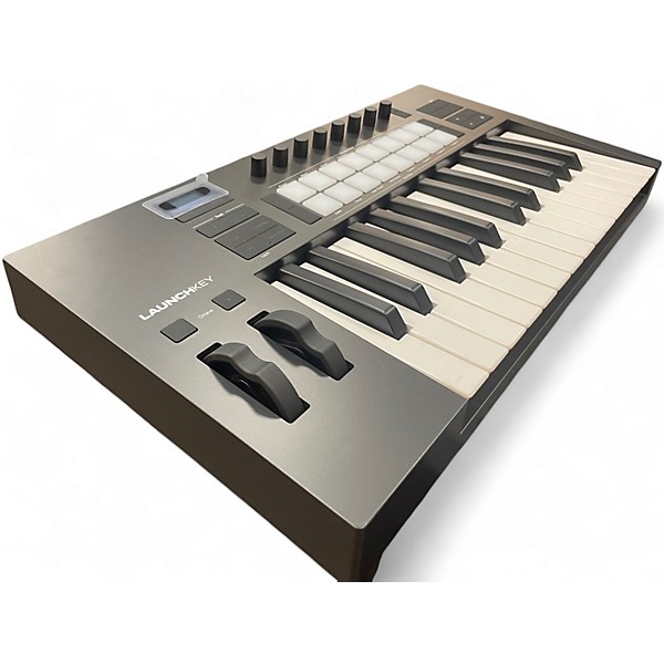 Used Novation Launchkey 25 Key MIDI Controller