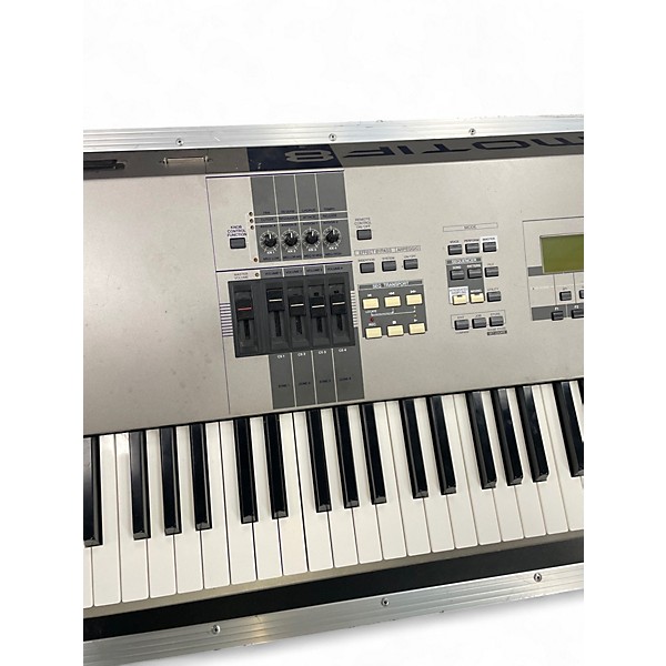 Used Yamaha Motif 8 88 Key Keyboard Workstation