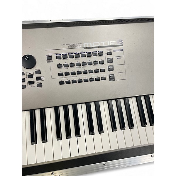 Used Yamaha Motif 8 88 Key Keyboard Workstation