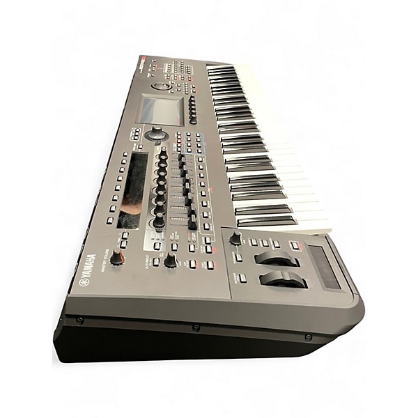 Used Yamaha MONTAGE M6 61-Key Synthesizer
