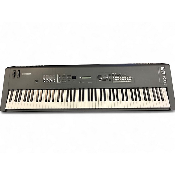 Used Yamaha MX88BK Synthesizer