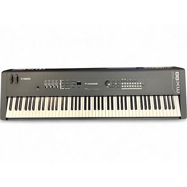 Used Yamaha MX88BK Synthesizer