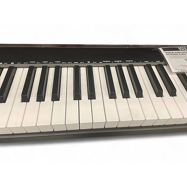 Used M-Audio KEYSTATION 61M3