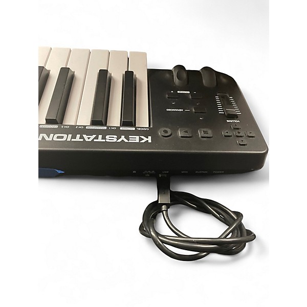 Used M-Audio KEYSTATION 61M3