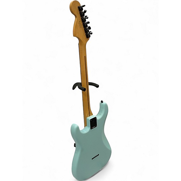 Used 2025 Fender Player II Advanced Stratocaster HSS HT Limited-Edition Electric Guitar Daphne Blue Solid Body Electric Gu...