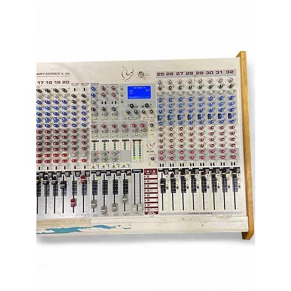Used Peavey SANCTUARY SERIES S-32 Powered Mixer