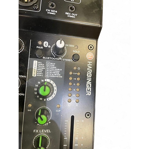 Used Harbinger LV14 Powered Mixer