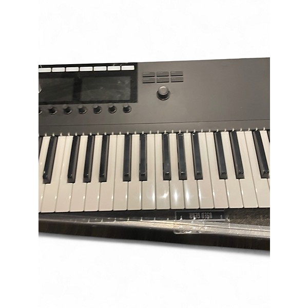 Used Native Instruments Komplete Kontrol S61 MK2 MIDI Controller
