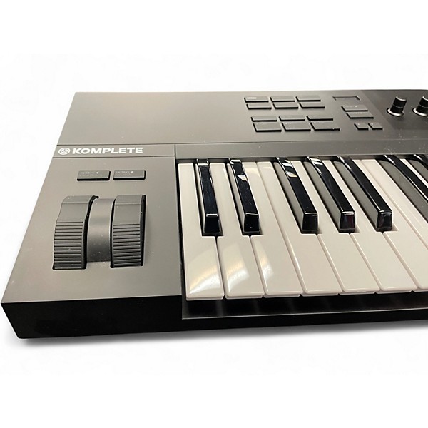 Used Native Instruments Komplete Kontrol A49 MIDI Controller